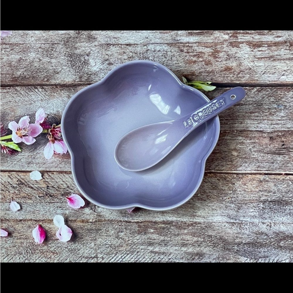 Le Creuset Flower dish with Spoon